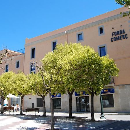 Apartaments Fonda Comerc Torroella de Montgrí Kültér fotó