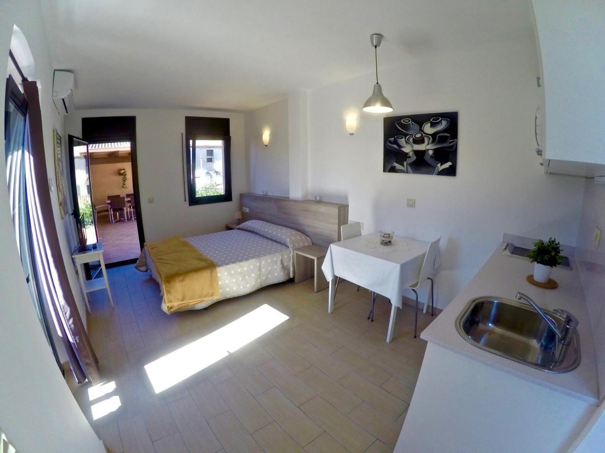 Apartaments Fonda Comerc Torroella de Montgrí Kültér fotó