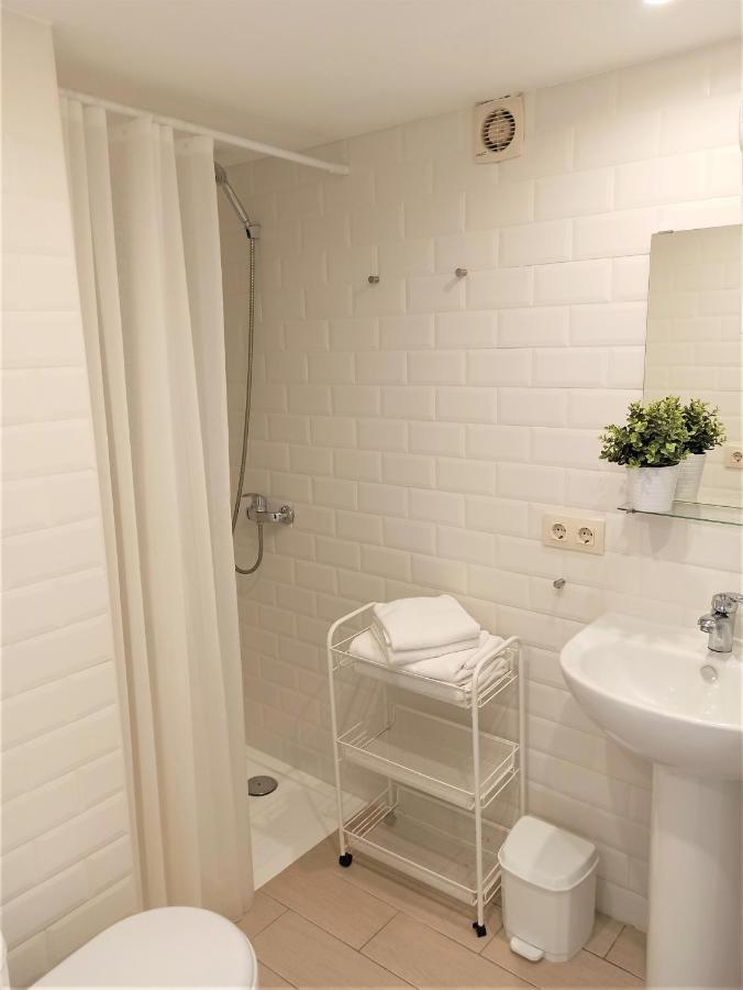 Apartaments Fonda Comerc Torroella de Montgrí Kültér fotó