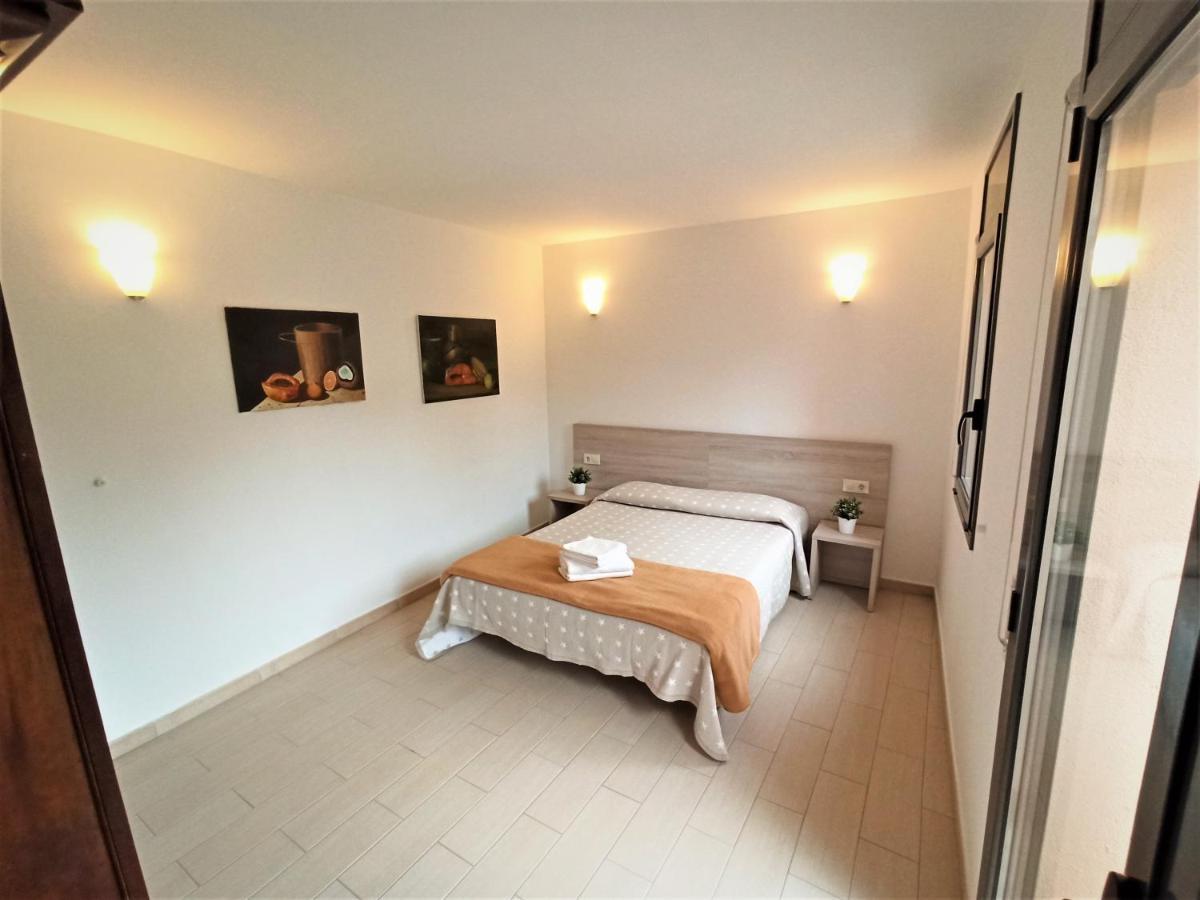 Apartaments Fonda Comerc Torroella de Montgrí Kültér fotó