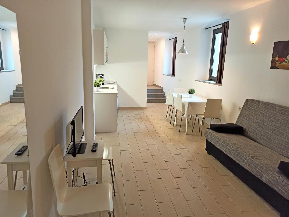 Apartaments Fonda Comerc Torroella de Montgrí Kültér fotó
